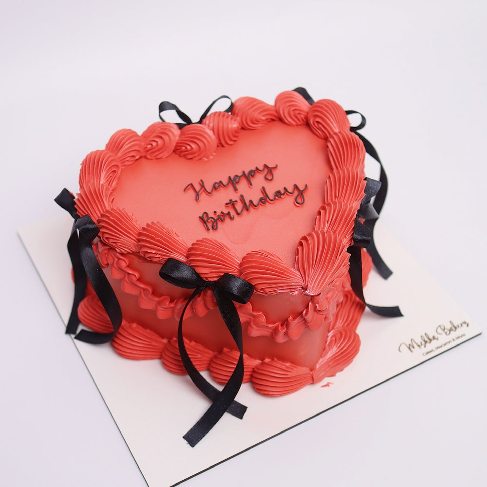 
                      
                        Голяма торта във Викториански стил
                      
                    