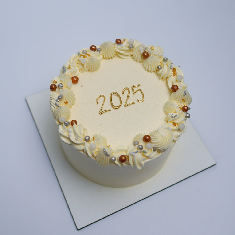 
                      
                        Голяма торта във Викториански стил
                      
                    