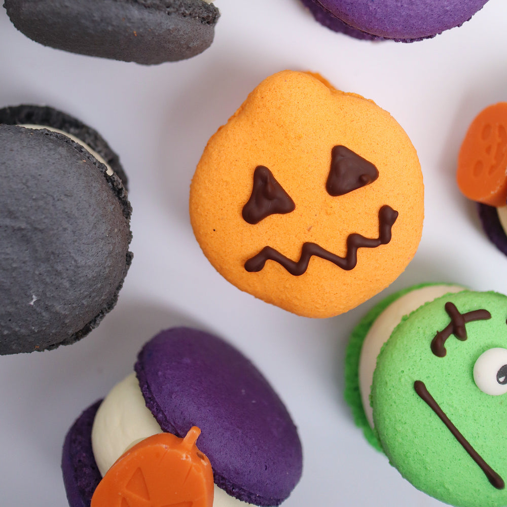 
                      
                        Кутия Макарон Микс - Halloween Special
                      
                    