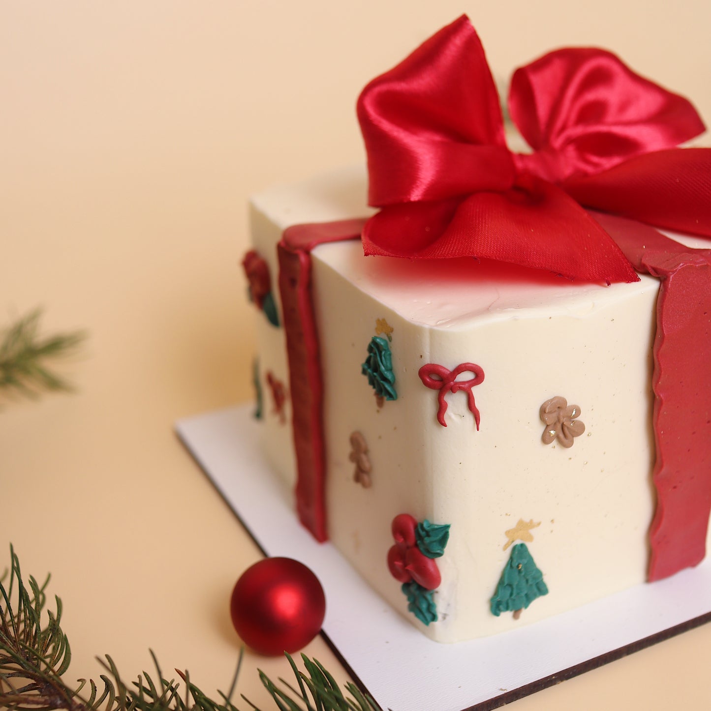 Коледна бенто торта "Подарък"