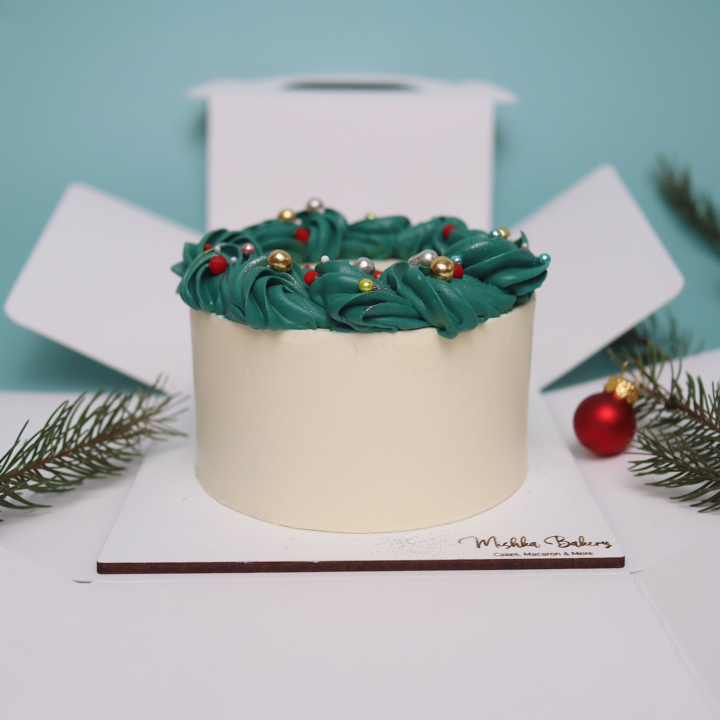 Коледна бенто торта "Венец"